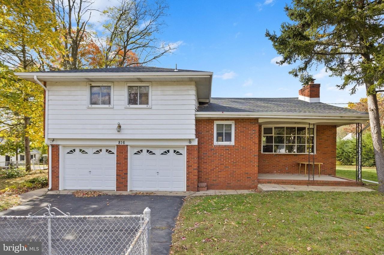 816 East Dr - Photo 3 of 27