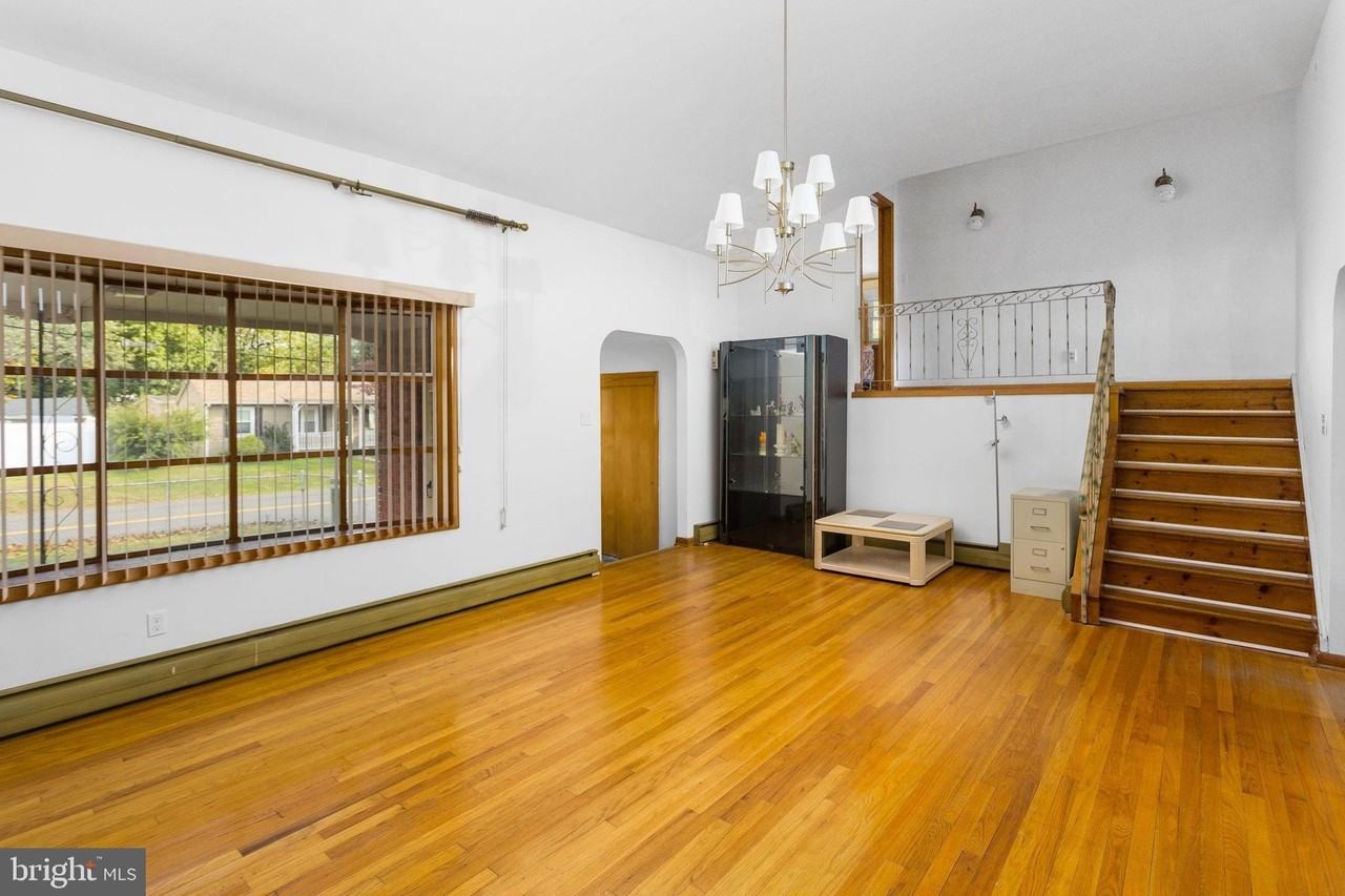 816 East Dr - Photo 5 of 27