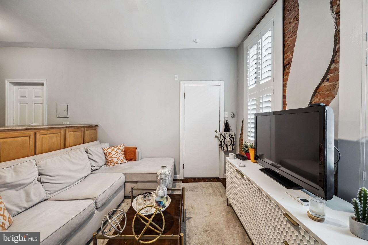 227 Poplar Street #C - Photo 4 of 20