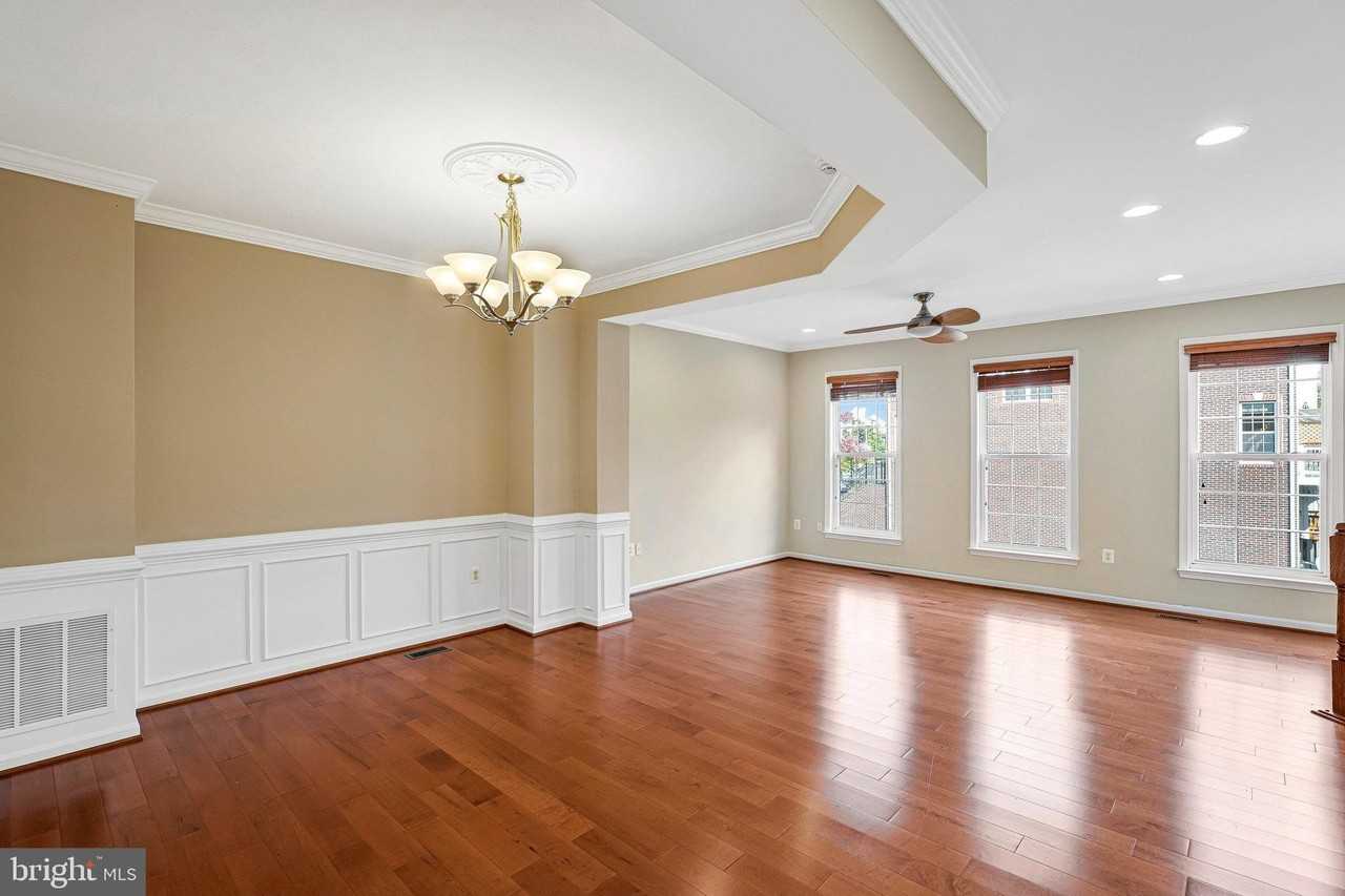 2478 Silk Court - Photo 6 of 32