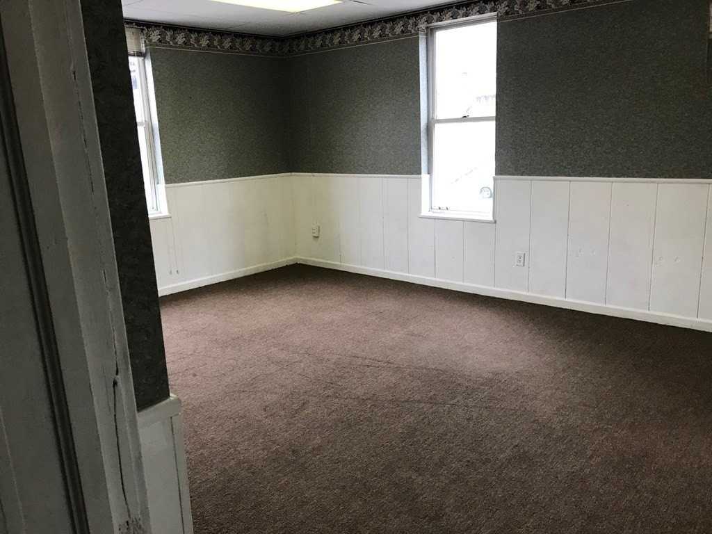 596 National Rd - Photo 5 of 12