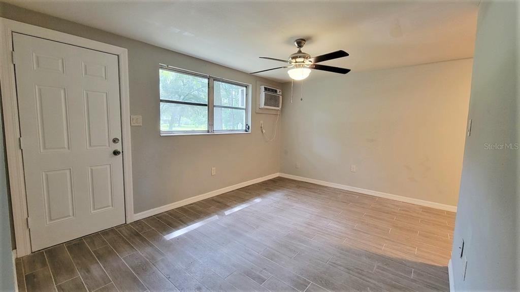 5320 Pine St ##B - Photo 3 of 11