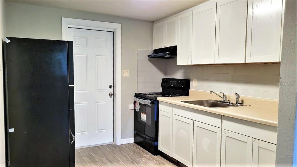 5320 Pine St ##B - Photo 5 of 11