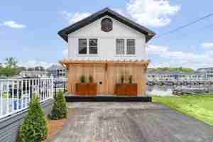 featured image of 1004 Clifford Ave