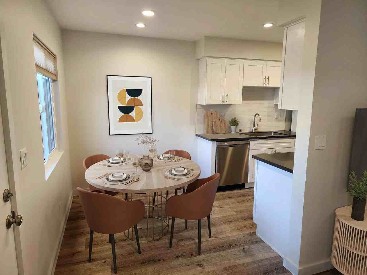 1754 Pine Avenue #5 - Photo 3 of 11