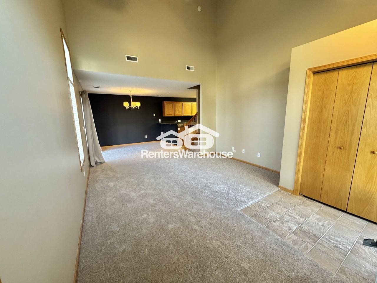 17119 Eastwood Ave - Photo 5 of 23