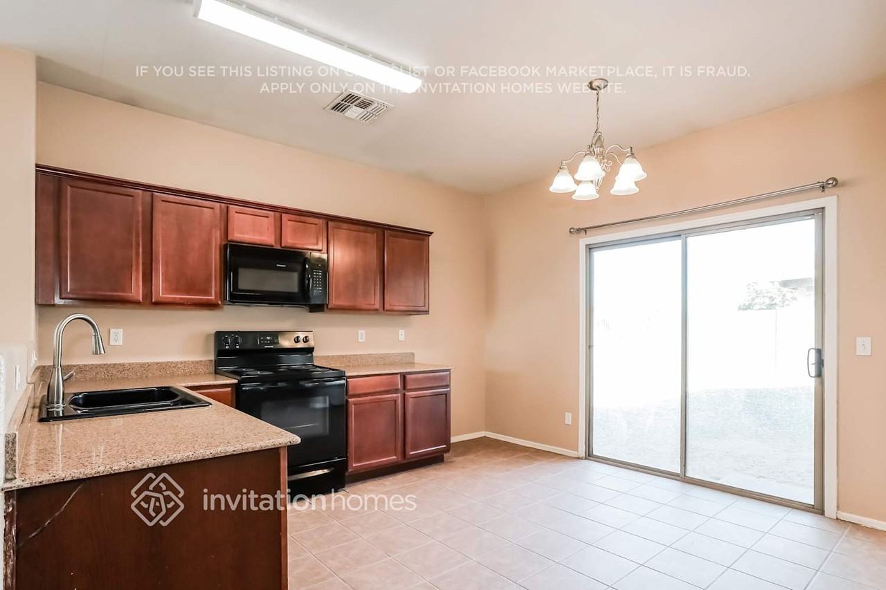 5930 W Getty Dr - Photo 6 of 17