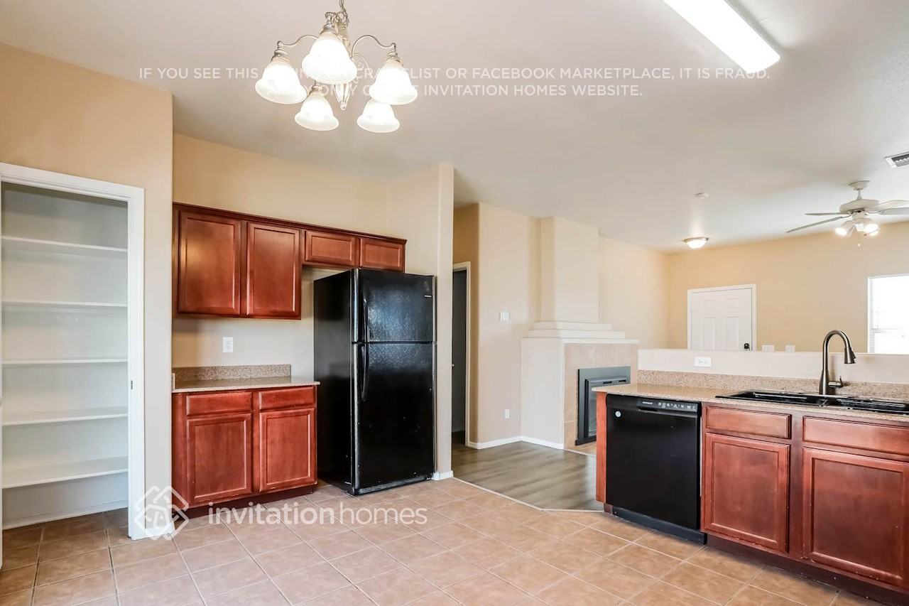 5930 W Getty Dr - Photo 7 of 17