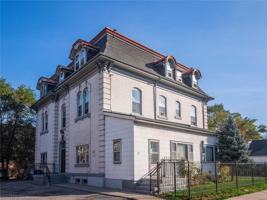 featured image of 17 Webber Avenue #6