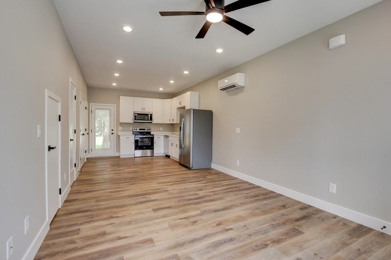 230 Third St #230 - Photo 6 of 42