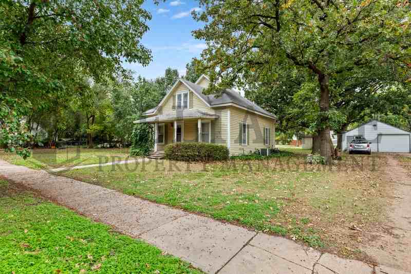 109 N Emporia St - Photo 3 of 27