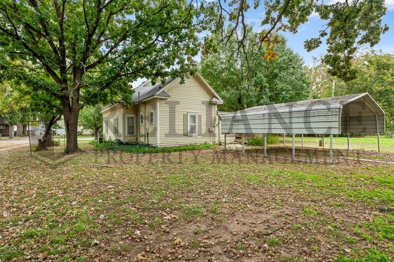 109 N Emporia St - Photo 4 of 27