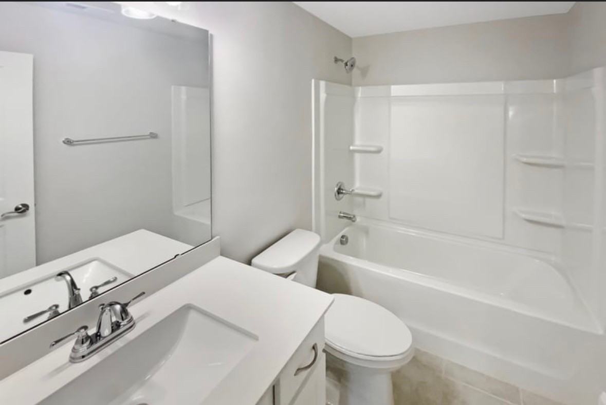 5208 Admirals Landing - Photo 2 of 15