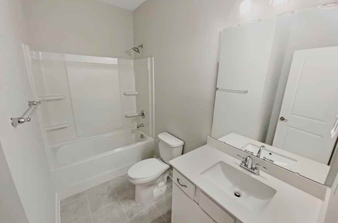 5208 Admirals Landing - Photo 3 of 15