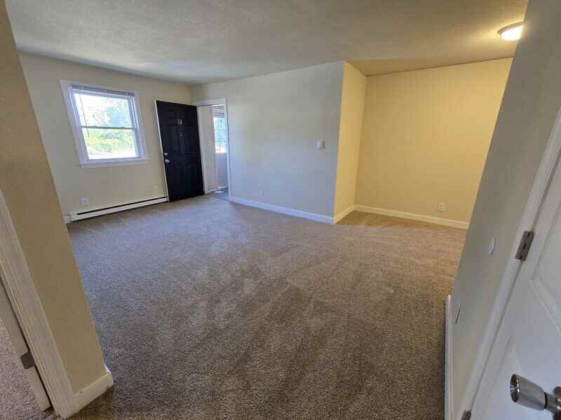 1517 Halifax St #15 - Photo 4 of 17