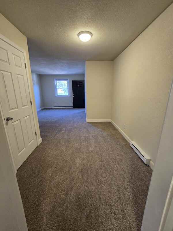 1517 Halifax St #15 - Photo 5 of 17