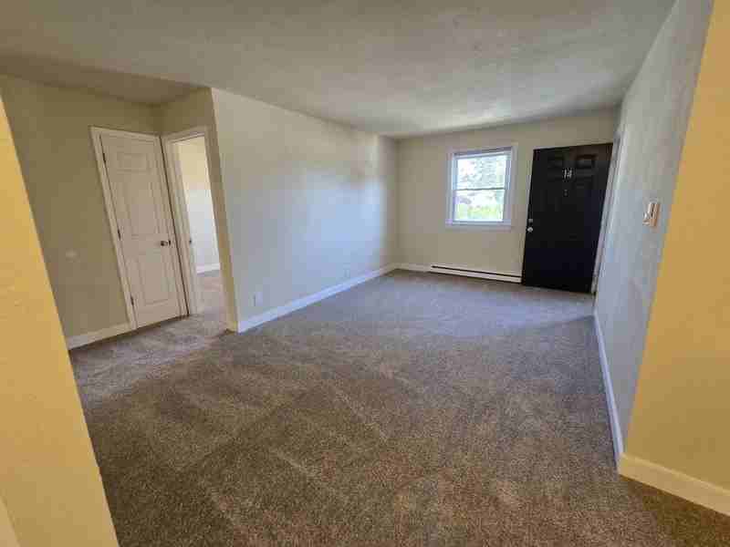 1517 Halifax St #15 - Photo 6 of 17