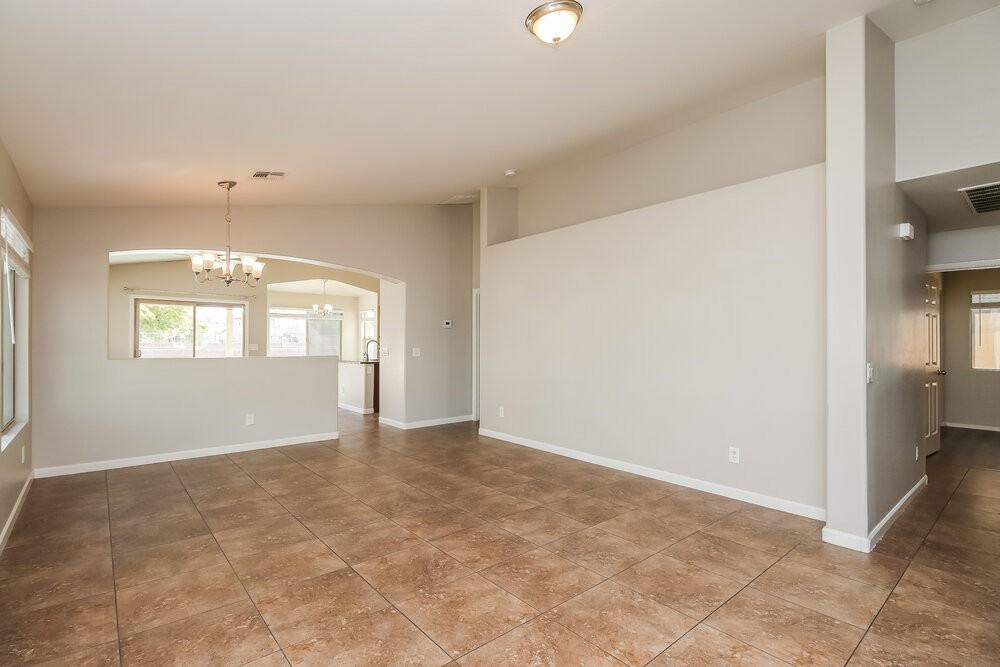 501 S 112th Dr - Photo 4 of 16