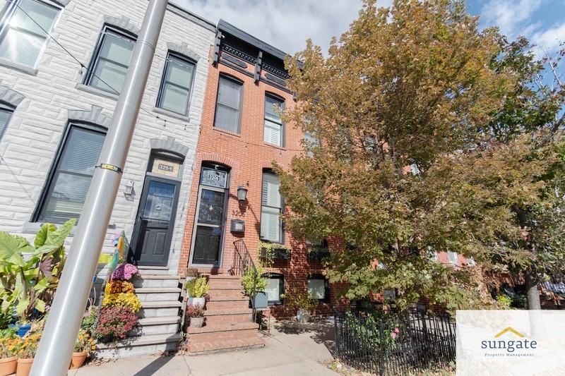 3206 Hudson St - Photo 2 of 50