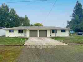 featured image of 411 E 3rd St