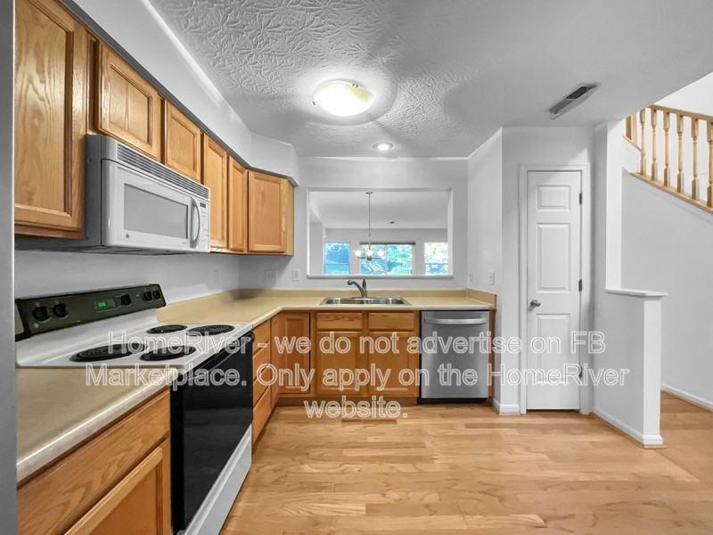 466 Vinegarten Dr - Photo 4 of 19