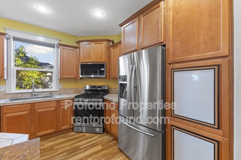 7909 Southwest Oviatt Drive - Photo 3 of 46