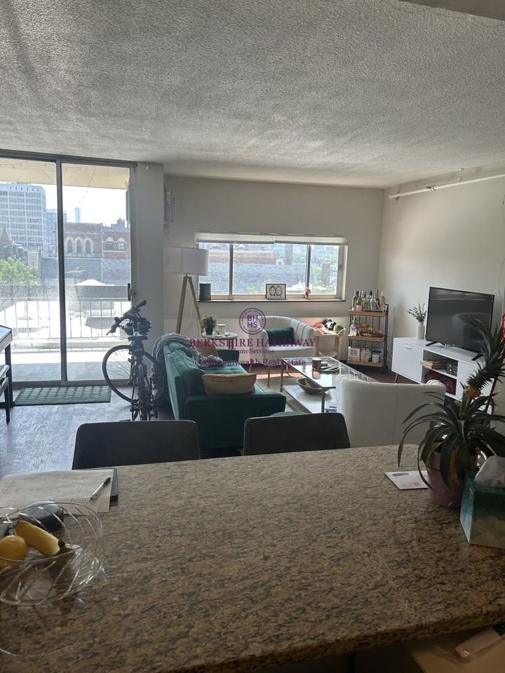 872 Massachusetts Ave #801 - Photo 3 of 8