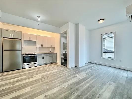 3321 Glenwood Road #5