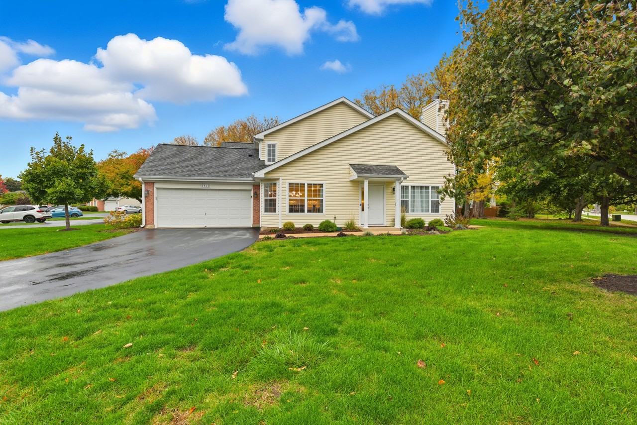 1411 Clybourne Street - Photo 2 of 21