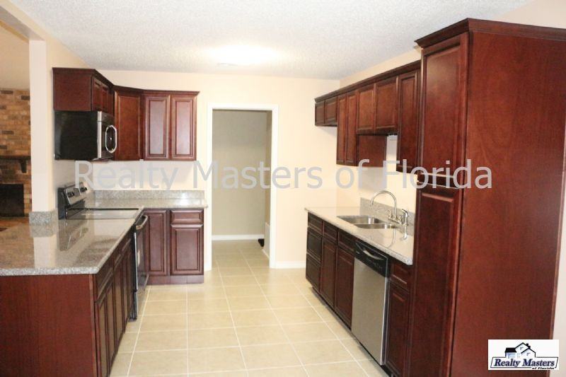 6904 Falcon Dr - Photo 2 of 9