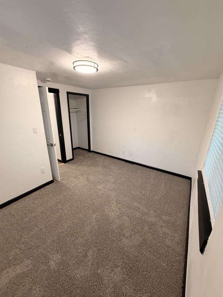 2820 Orchard Ave #D - Photo 5 of 7
