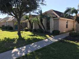 featured image of 2201 N Dahlia St #5