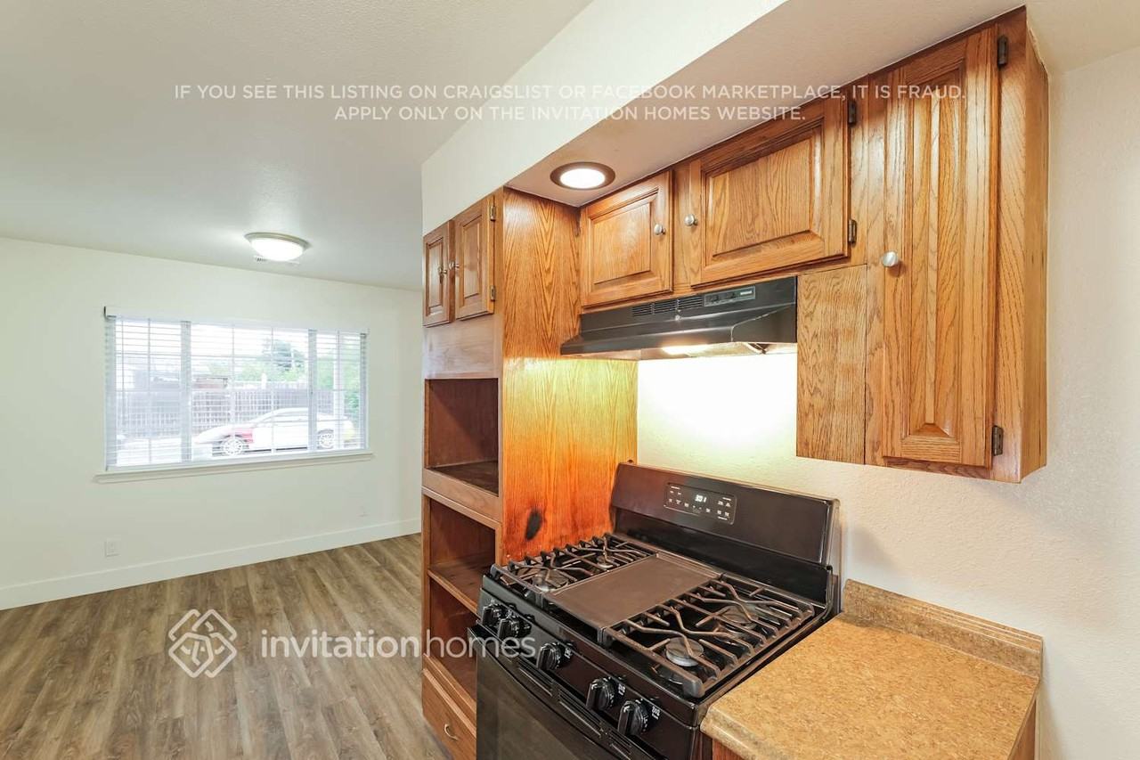 405 Concord St - Photo 7 of 17