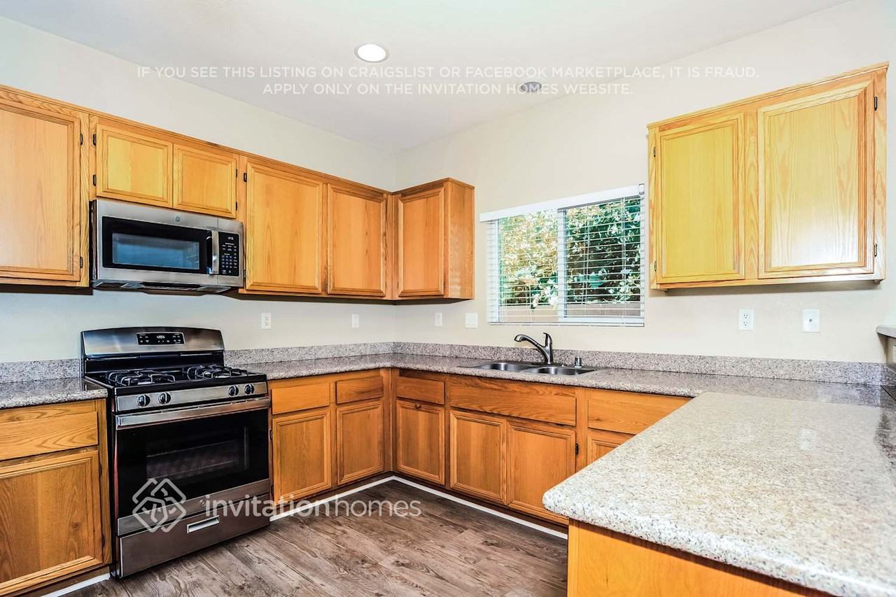 4144 W Avenue J6 - Photo 7 of 17