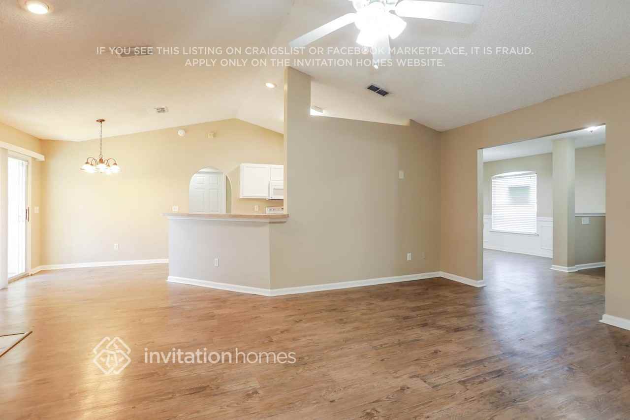 10929 Lydia Estates Dr - Photo 6 of 17