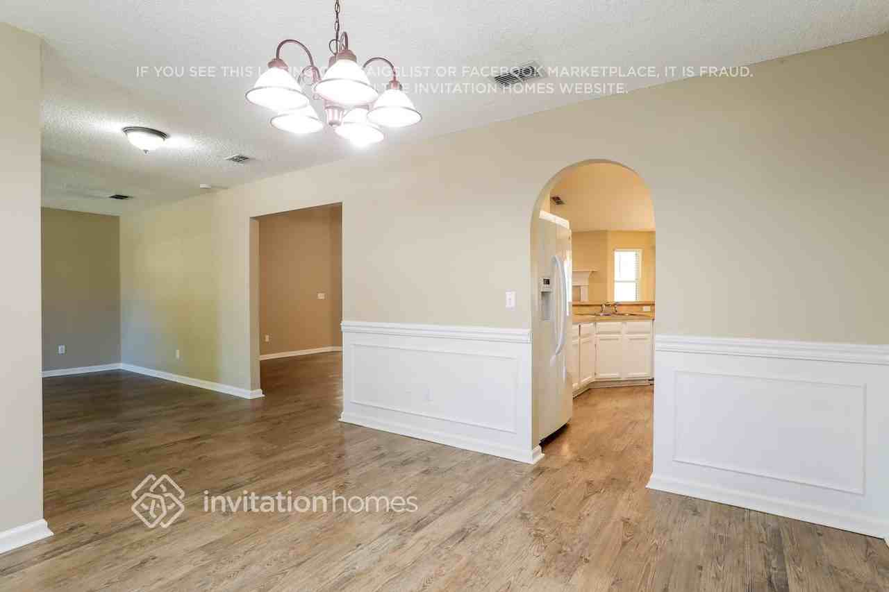 10929 Lydia Estates Dr - Photo 5 of 17