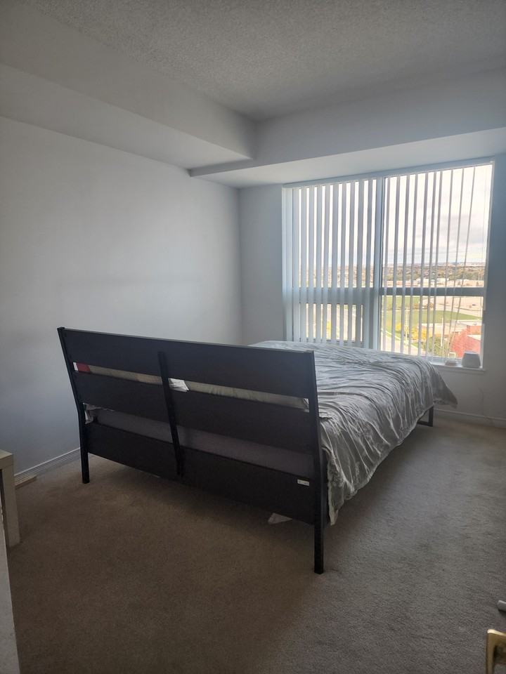 4900 Glen Erin Drive - Photo 4 of 8