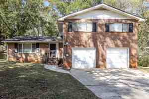 featured image of 3927 Wildwood Lake Dr Sw