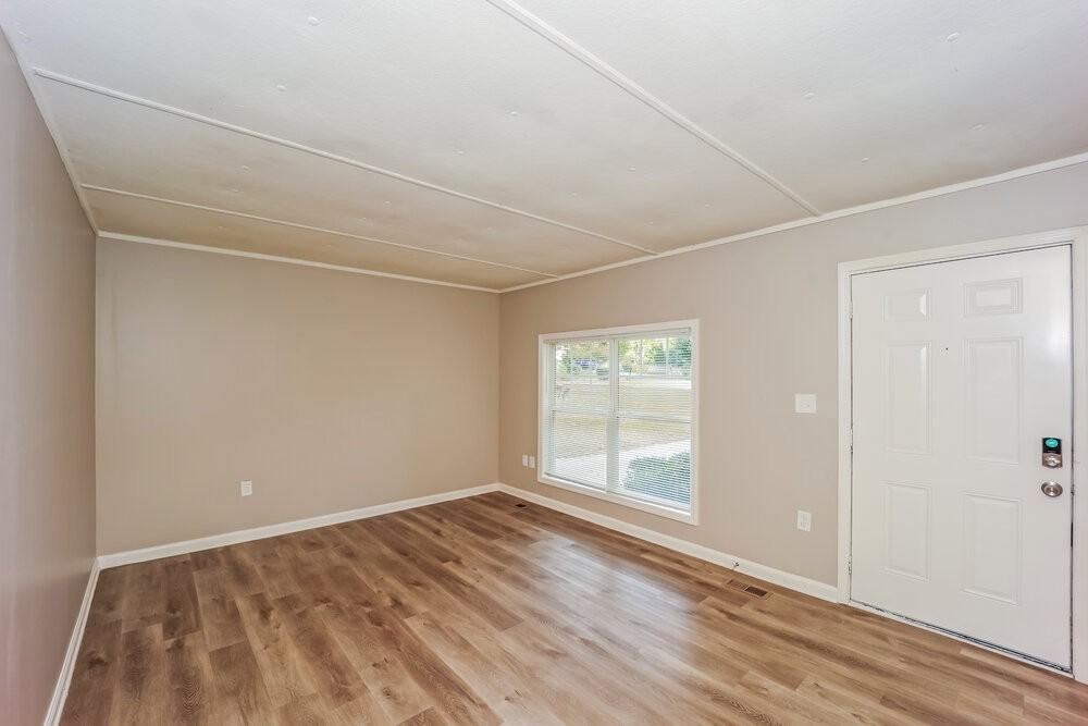 6608 Dorian Dr - Photo 5 of 16