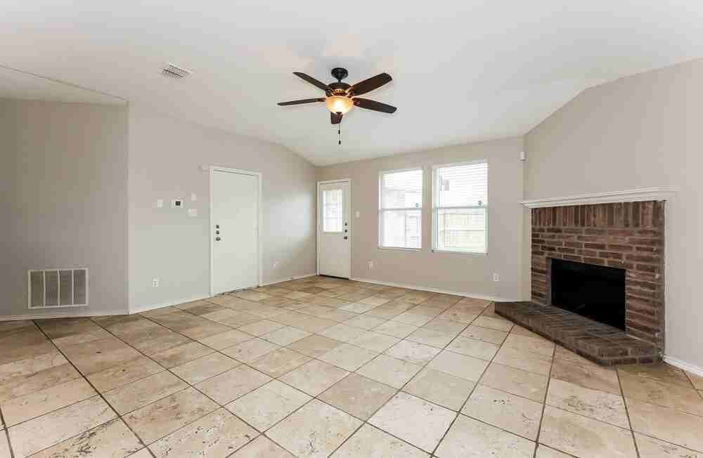 1917 Indian Lilac Dr - Photo 3 of 16