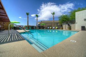 featured image of 3201 W Ina Rd