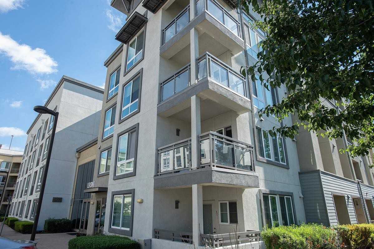 6775 Golden Gate Dr - Photo 5 of 50