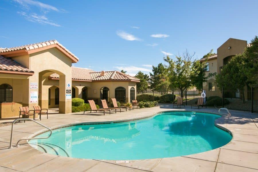 1919 Ladera Dr Nw - Photo 3 of 41