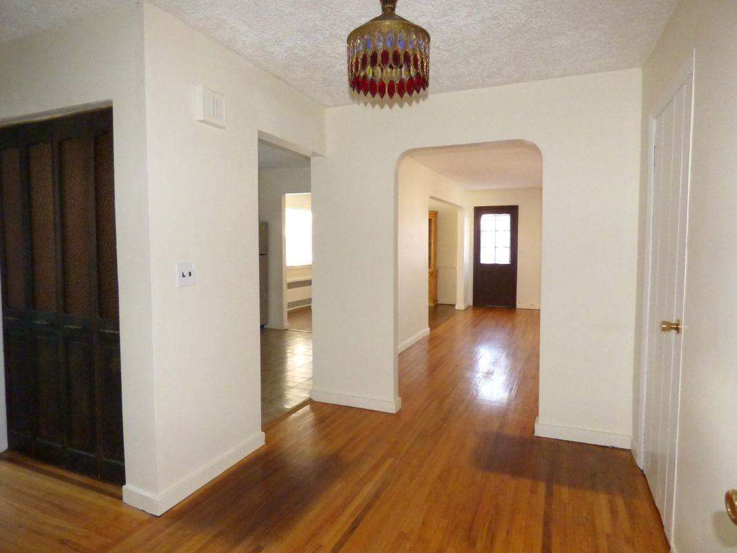 130 Beech St - Photo 2 of 14