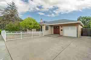 featured image of 996 Simmons Ln