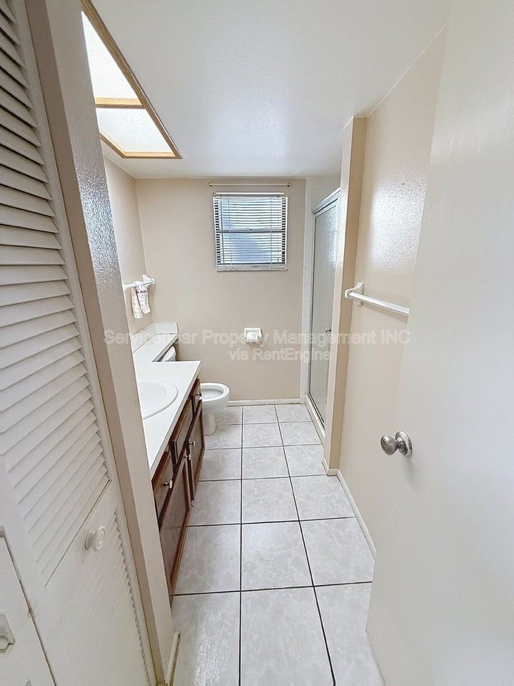 217 Woodlake Wynde - Photo 6 of 21