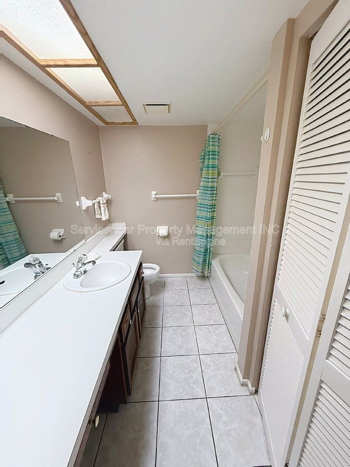 217 Woodlake Wynde - Photo 7 of 21