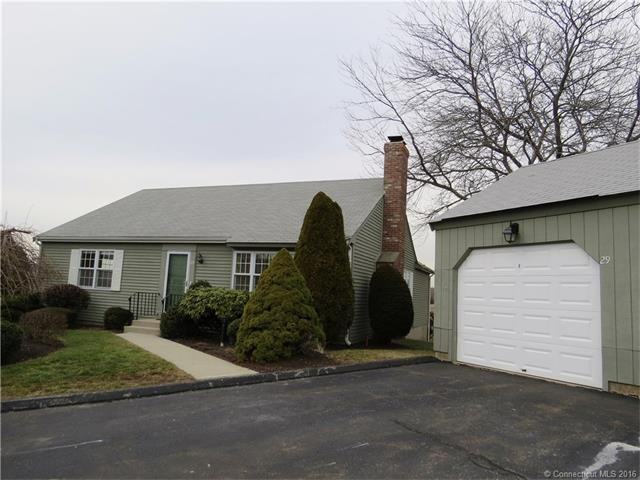 29 Aylesbury Cir #29 - Photo 2 of 40