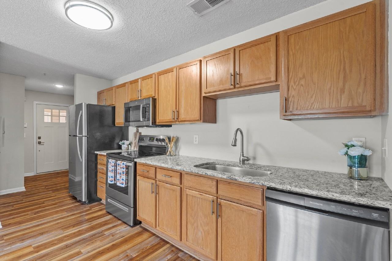 1000 Campus Trace Dr #1002-102-3 - Photo 4 of 33