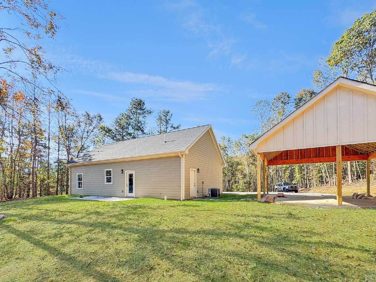 3845 Honeysuckle Rd - Photo 3 of 15